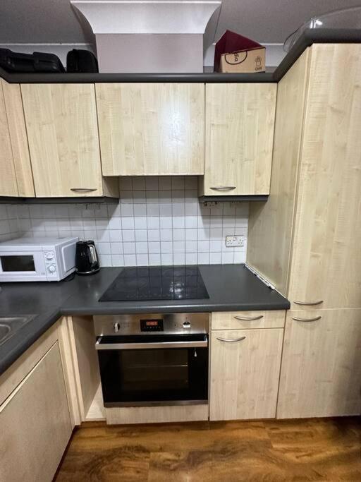 A 2 Standard Bedrooms Flat لندن المظهر الخارجي الصورة