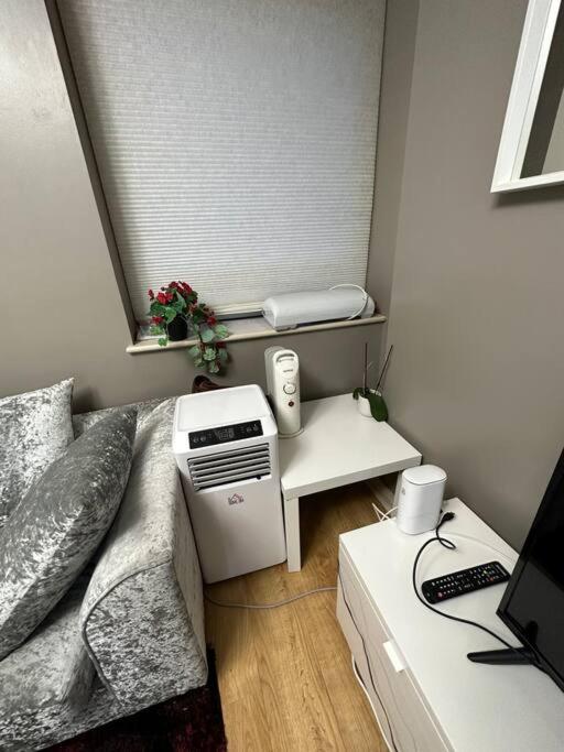 A 2 Standard Bedrooms Flat لندن المظهر الخارجي الصورة